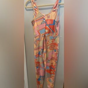 A LIGHT WEIGHT COMFORTABLE SOFT JUMPSUIT